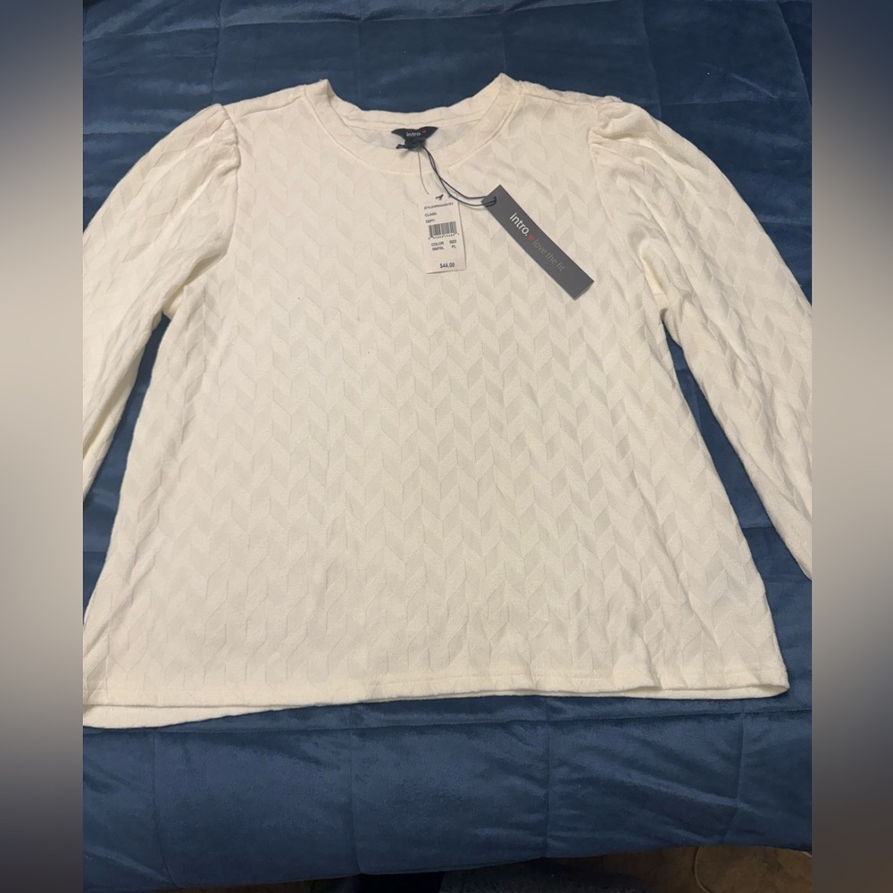 Intro. Ivory Textured Knit Top